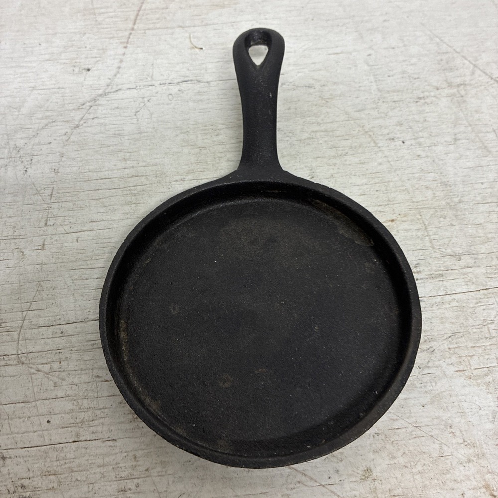Small Cast Iron Pan Egg Hamburger Skillet Vintage Clean